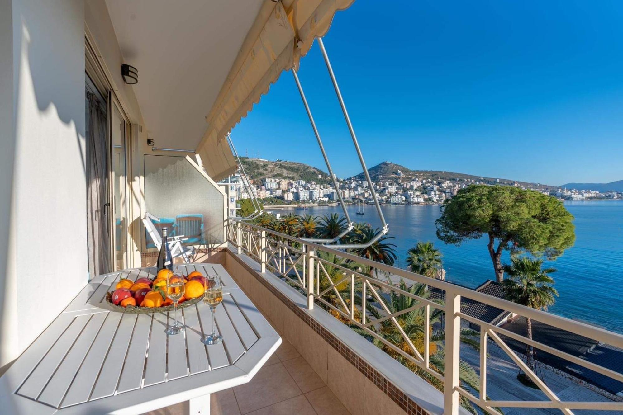 Apartment In Saranda Exterior foto